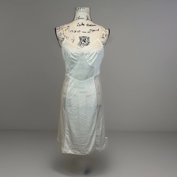 Vintage Slip Dress Ivory Lace Trim Lingerie Adjustable Straps  Size M - Picture 1 of 11
